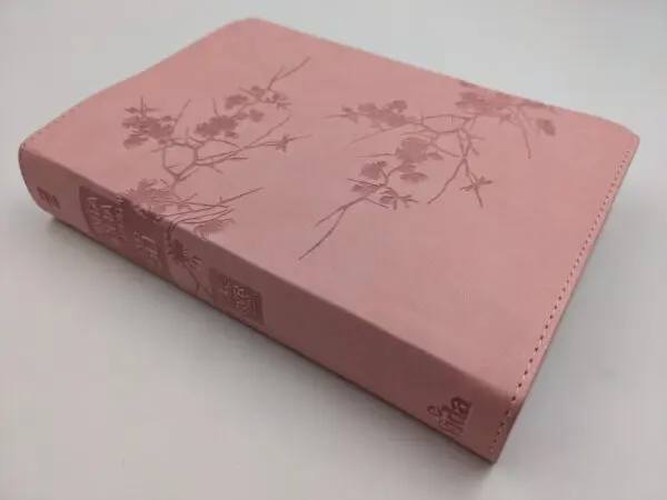 Biblia de estudio serie 50 rosa dos tonos  RVR60 - Imagen 4