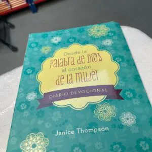 Desde la Palabra de Dios al Corazón de la Mujery