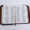 Biblia letra gigante Marrón, Referencias, tamaño manual