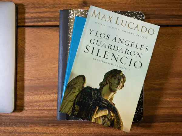 Y los ángeles guardaron silencio - Tubiblia.com