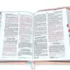 Biblia Compacta RV60 LG piel de aves rosada con índice - Imagen 3