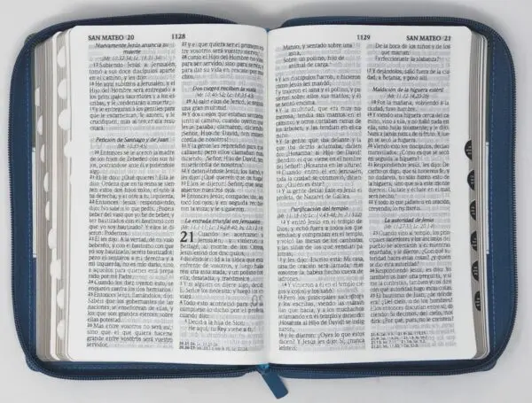 Biblia RVR60 LG Tamaño Manual tricolor con cierre con índice - Imagen 6