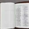Biblia RVR 2020 LG Imitación Piel Café Efesios 6:12 con Cierre - Imagen 8