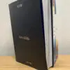 Biblia NVI NIV Bilingüe Piel Azul - Imagen 3