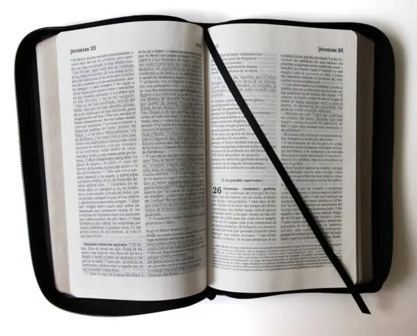 La Biblia Católica Grande / Negra / Cremallera - Imagen 6