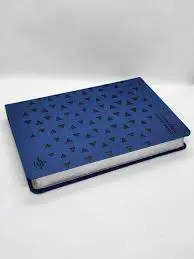 Biblia RVR60 de Promesas Letra Gigante Azul Triángulos - Imagen 3