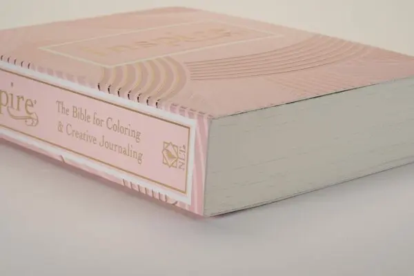 Biblia Inspire Pink NLT - Imagen 4