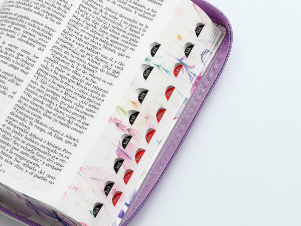 Biblia RVR60 Lila Flores Manija Pretty - Imagen 3