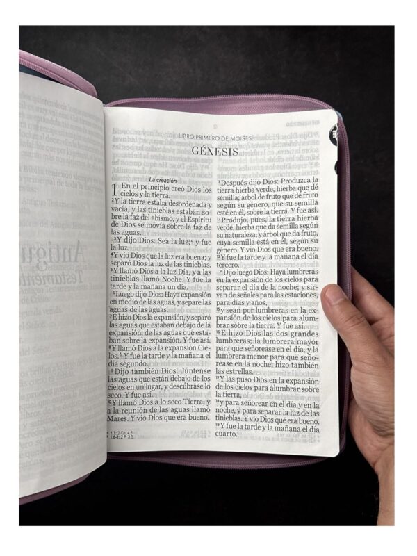 Biblia RVR1960 con Cierre y Índice Tricolor Azul, Rosa, Lila - Imagen 2