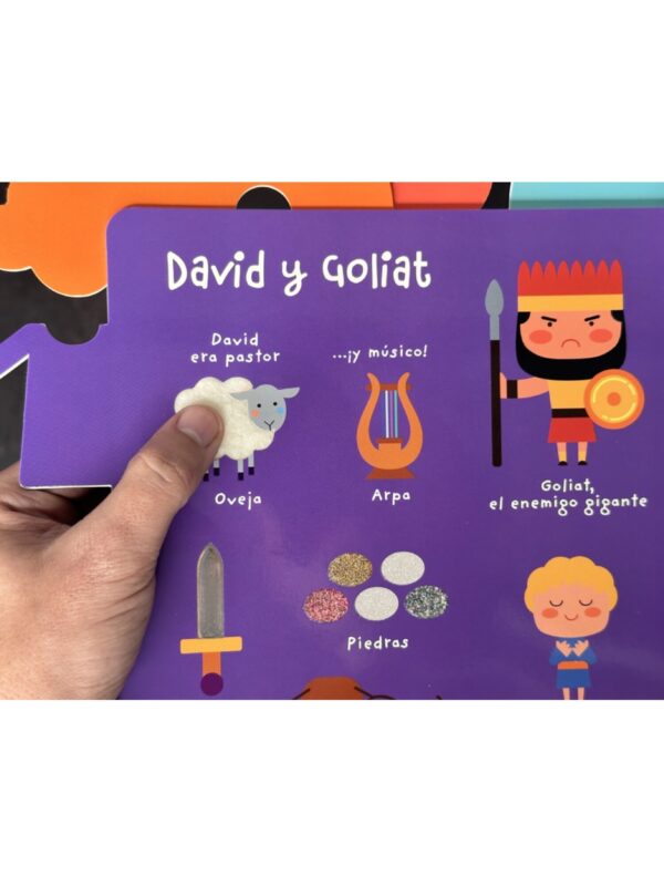 Mis Historias favoritas. Colección Toca y juega. - Imagen 4