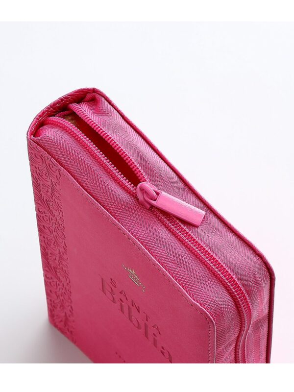 Biblia RVR60 con Cierre Portátil Sentí piel fucsia floral - Imagen 3